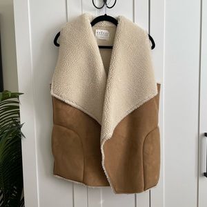 Velvet by Graham & Spencer faux Shearling and Suede Cozy Vest Size S/M